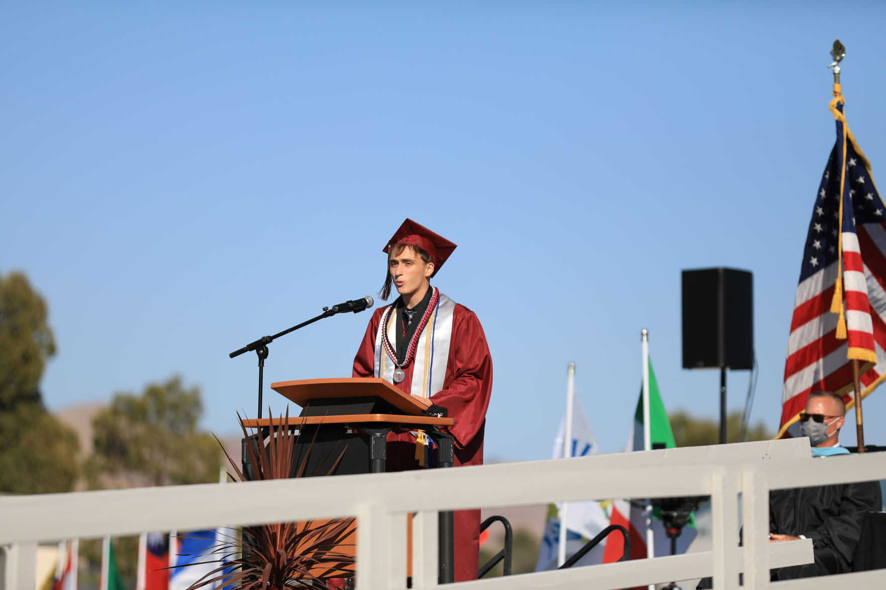 060421-smt-photos-nipomo-graduation-03